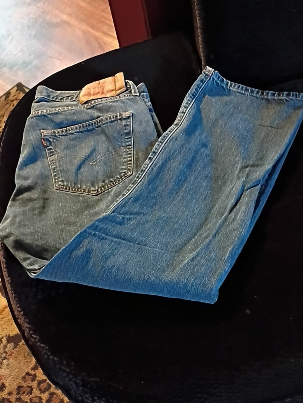 Levi's blue relaxed fit men's jeans